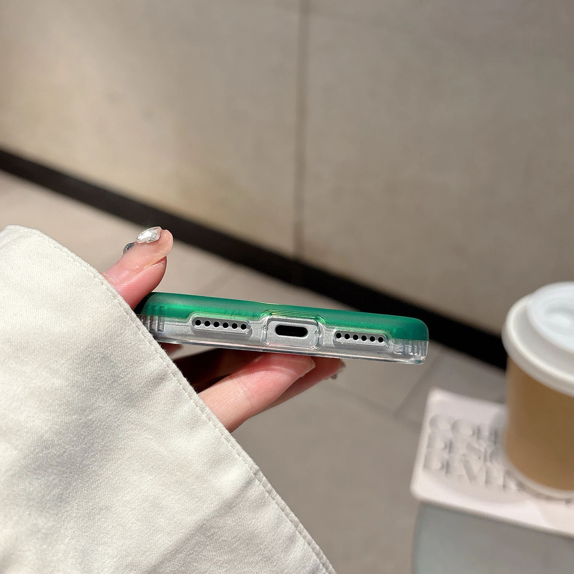 الأخضر والكريمي العصرية الرجعية البولكا نقطة نمط ماتي واقية قضية الهاتف آيفون 17 16 15 14 13 برو ماكس الغطاء الخلفي كابا #2