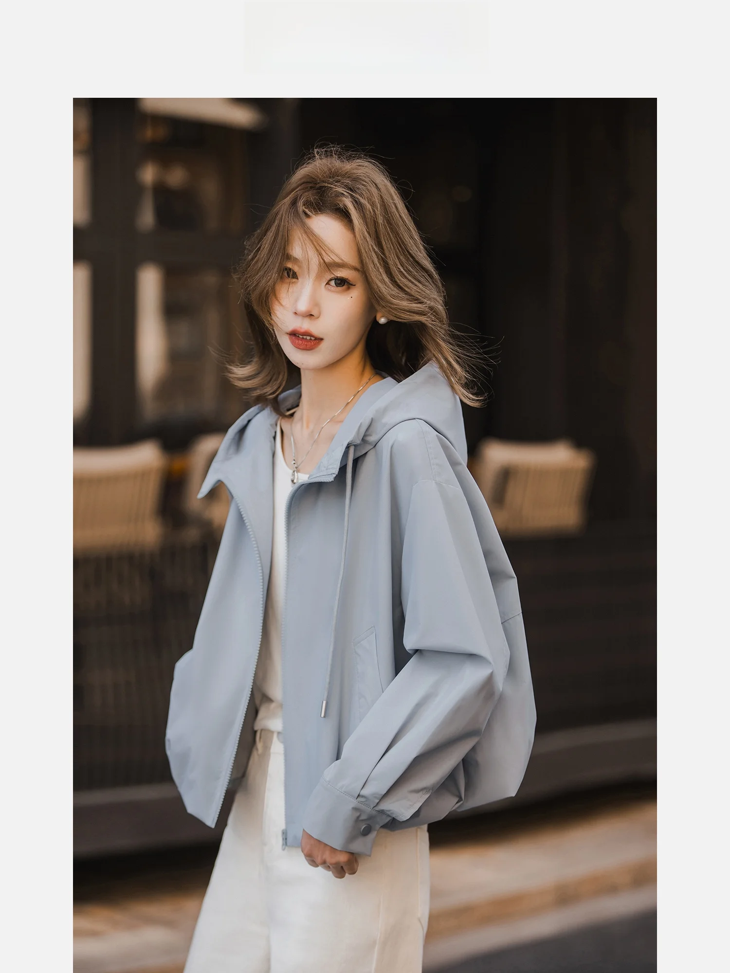 

Легкая повседневная свободная куртка Xiaoguli с капюшоном, верхняя одежда, весна 2026, новая коллекция, женская, из полиэфирного волокна, длинная, с рукавами.