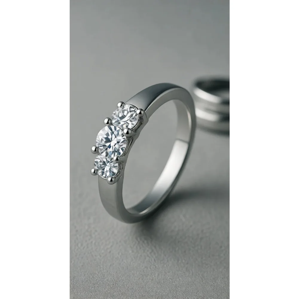 

Серебряное кольцо с фианитами для помолвки и свадьбы