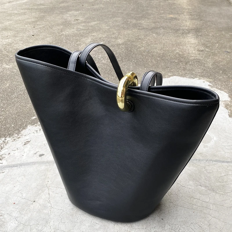 

Classic Bucket Bags For Women Luxury Designer Handbag And Purses 2025 New In PU Metal Ring Lock Large Capacity Underarm Shoulder
