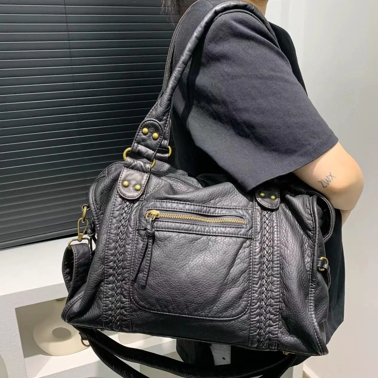 Soft Leather Retro Bag Shoulder Messenger Bag Large Capacity Tote Bag Y2K Motorcycle Bag