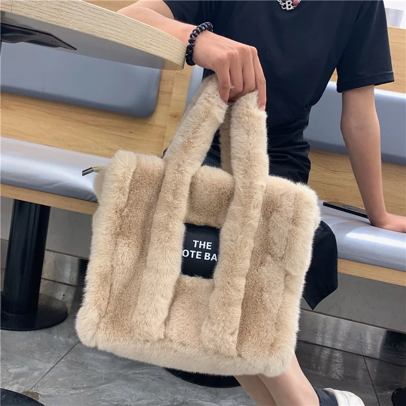 Winter Women Faux Fur  Plush The Tote Bag Retro Large Capacity Handbag Simple Shoulder Designer Women Black Handbag