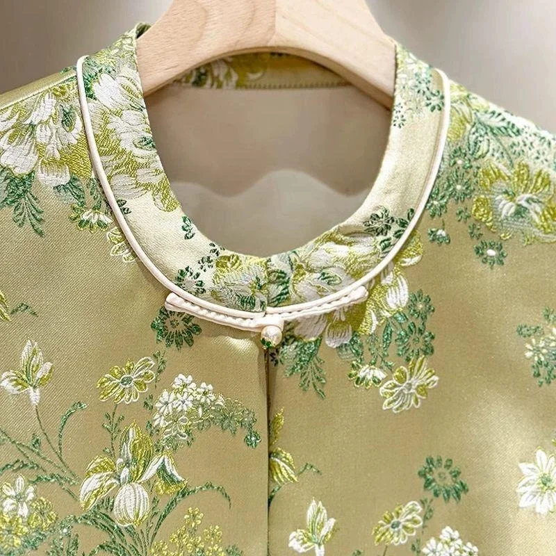 Chinese Style New 2026 Retro Plate Buckle Heavy Industry Jacquard Vest Spring Autumn Shoulder Top Sleeveless Vest Coat Jacket