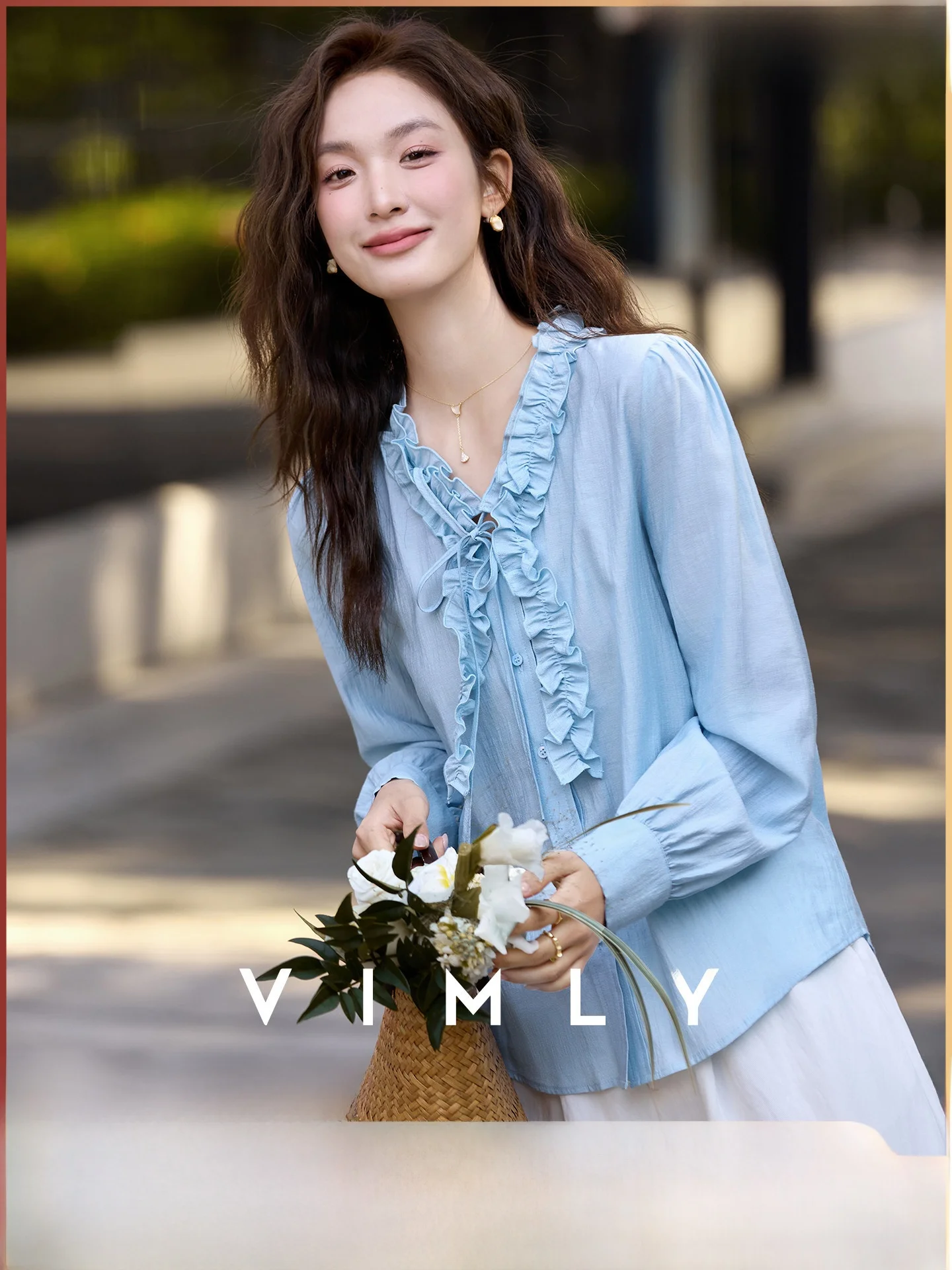 

Женская шифоновая блузка с V-образным вырезом, весна 2026, новая модель, с поясом, рукавами-фонариками, повседневная, свободного кроя, с длинными рукавами, цветная.