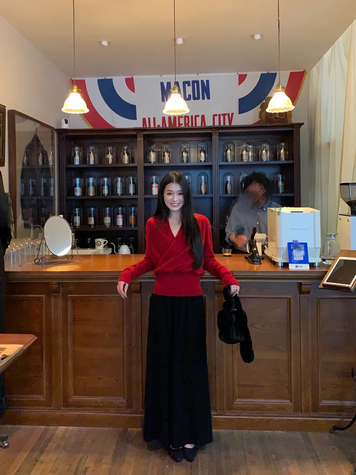 

Желтый яркий свитер через плечо с V-образным вырезом Elovey, облегающий комплект с юбкой C03, зима 2024, женская одежда премиум-класса