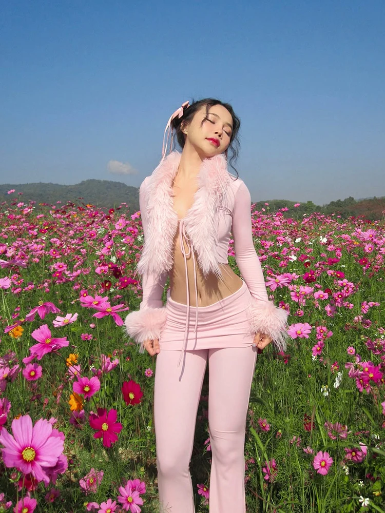 Conjunto de 2 piezas para mujer Sisterlinda con patchwork de plumas: top corto de manga campana estilo vendaje y pantalones acampanados con cadera de durazno, ropa de calle elástica para fiestas