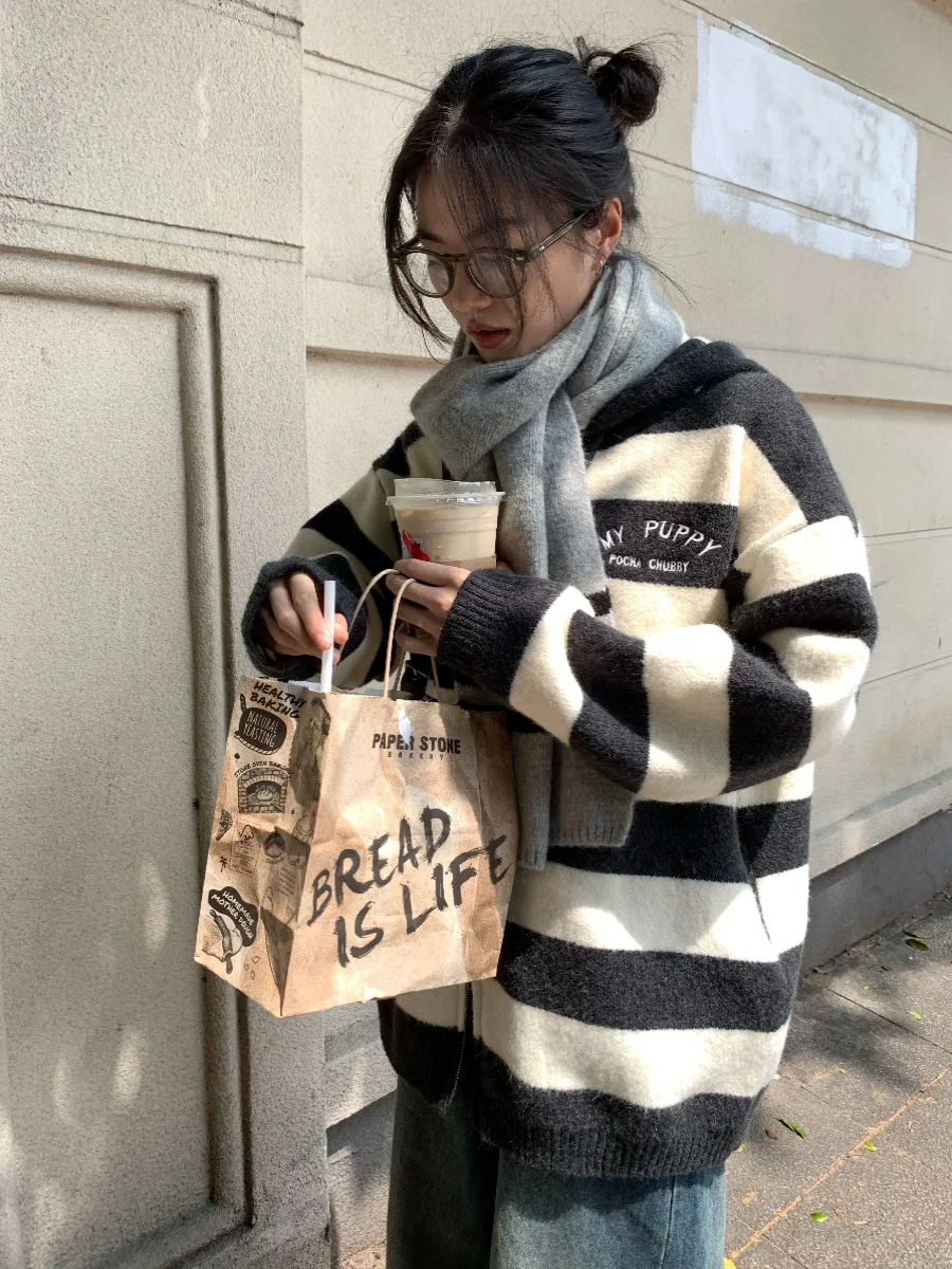 

Lazin Sle Striped Hooded Knitted Cardigan Zipper Sweater Coat Heart Egg Tart Spring Autumn New Arrival Women's Knitwear