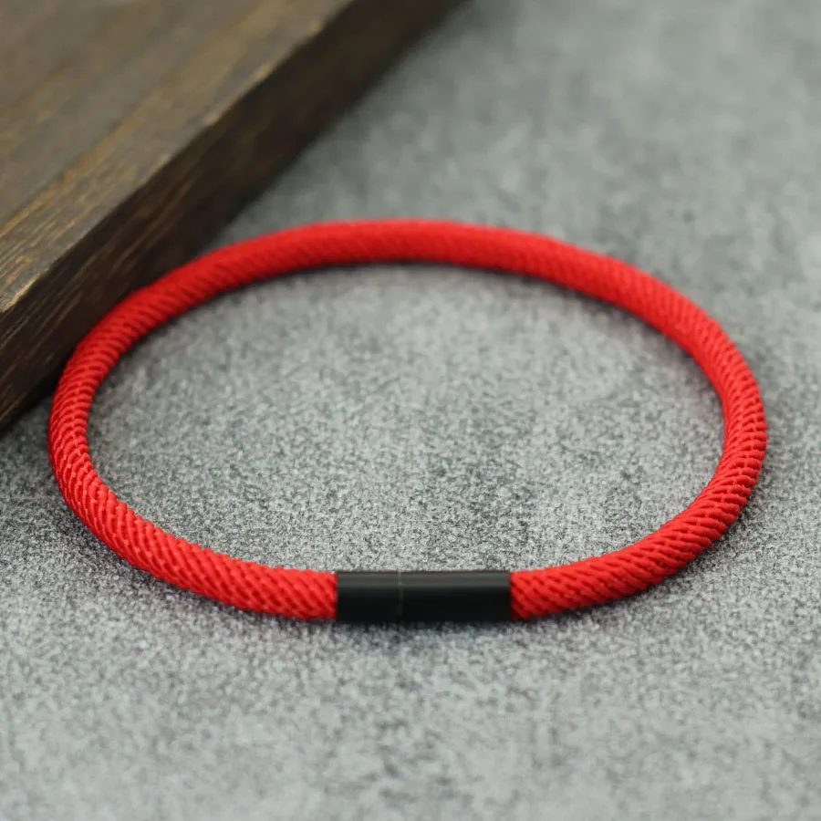 Minimalist Luck Red Rope Bracelet Men Women Grade A 4mm Nylon Cord Black Clasp Wish Wristband Outdoor Leisure Couple Hand Joias