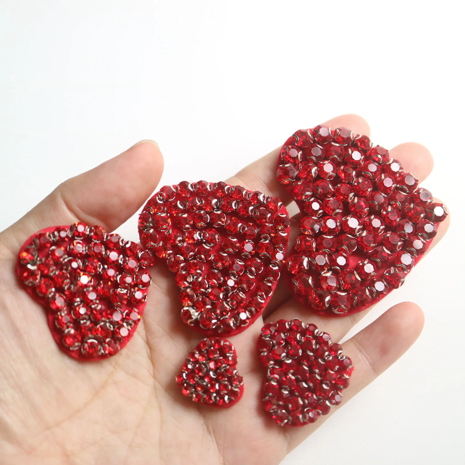 5pcs/lot heart rhinestone beaded Patches for clothing Sequins embroidered patch heart sew on parches appliques for bags hats