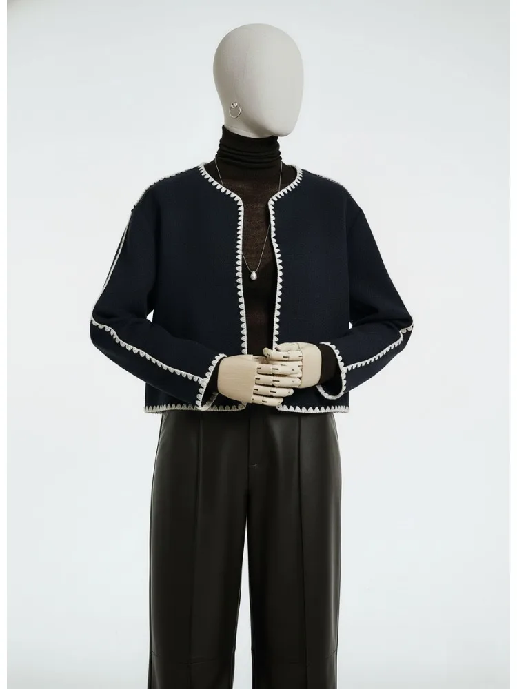 Freeacy 2026 ربيع جديد المرأة اقتصاص سترة الأزرق الداكن الأبيض صدفي خياطة المتضخم سترة الرجعية غير رسمية سترة معطف