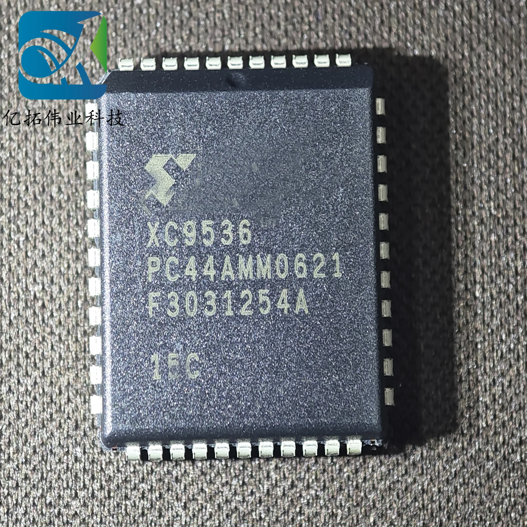 Circuito integrato chip IC componenti elettronici XC9536-15PC44C nuovo e originale Disponibile
