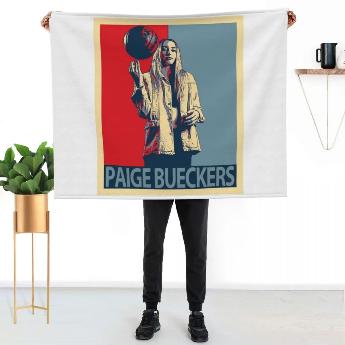 

Paige Bueckers Throw Blanket Durable Warm Blanket for Daily Home Use