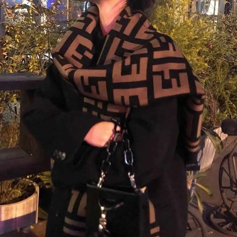 

2026 весенний новый цветной шарф-шаль унисекс молодежный кампус уличный ретро модный тренд уличная одежда свободная повседневная ниша без гендерно