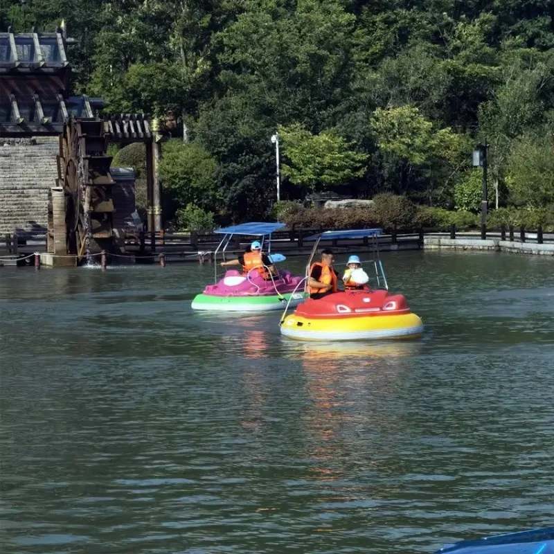 Direct Motorized Adult And Kid Inflatable Electric Water Bumper Boat