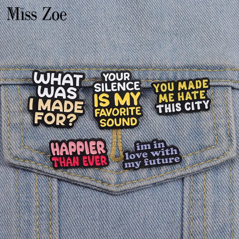Creative Text Enamel Pins Custom I'm InLove With My Future Brooches Lapel Badges Funny Jewelry Gift for Friends