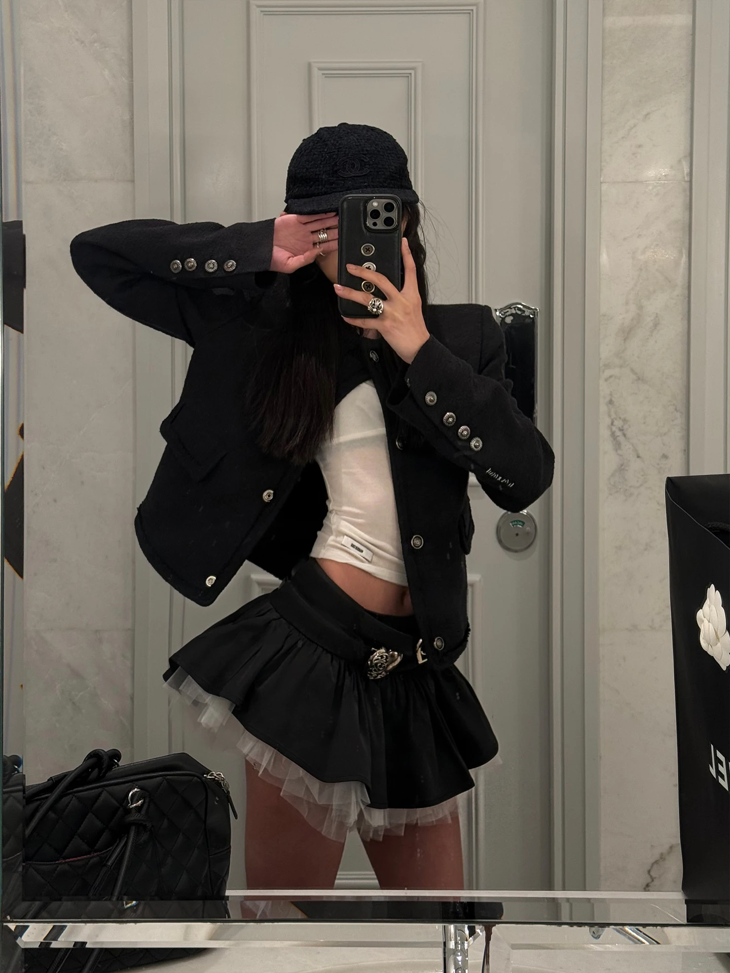 Black Shoulder Pad Short Quilted Jacket Women's Spring Lightweight Luxury Loose Fit Shirt Style Fashion Wardrobe Essential