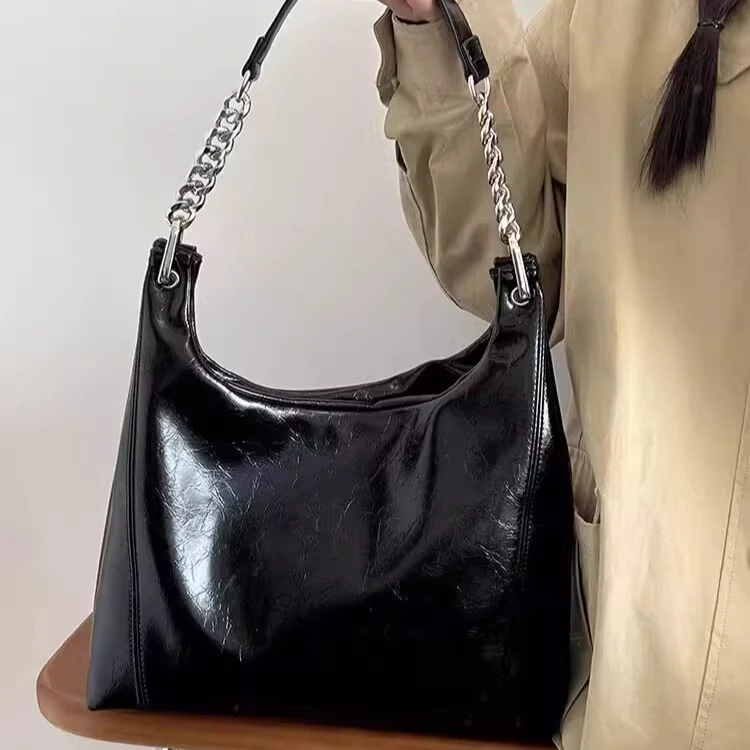 

Large Capacity Commuting Women's Shoulder Bag Autumn New Black PU Leather Chain Armpit Bags Retro Casual Shopping Handbags
