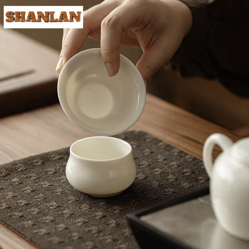 

Sheep Fat Jade White Porcelain Tea Separator Infusor Traditional Tea Strainer Dispenser Tea Brewing Tea Filter Chinese Tea Set