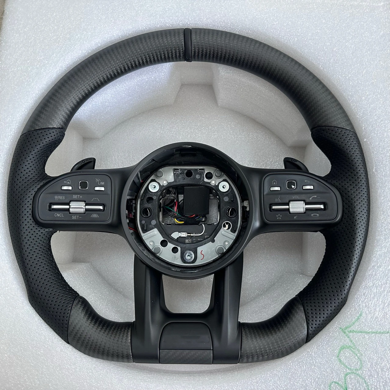 Suitable for Mercedes-Benz new E-Class C-Class A-Class S-Class GLA GLB GLC GLEAMG modified carbon fiber steering wheel