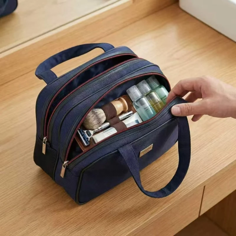 pero-storela-borsa-da-toilette-con-gancio-per-appendere-libera-le-tue-mani-e-mantiene-tutti-gli-articoli-di-toeletta-sempre-a-portata-di-vista