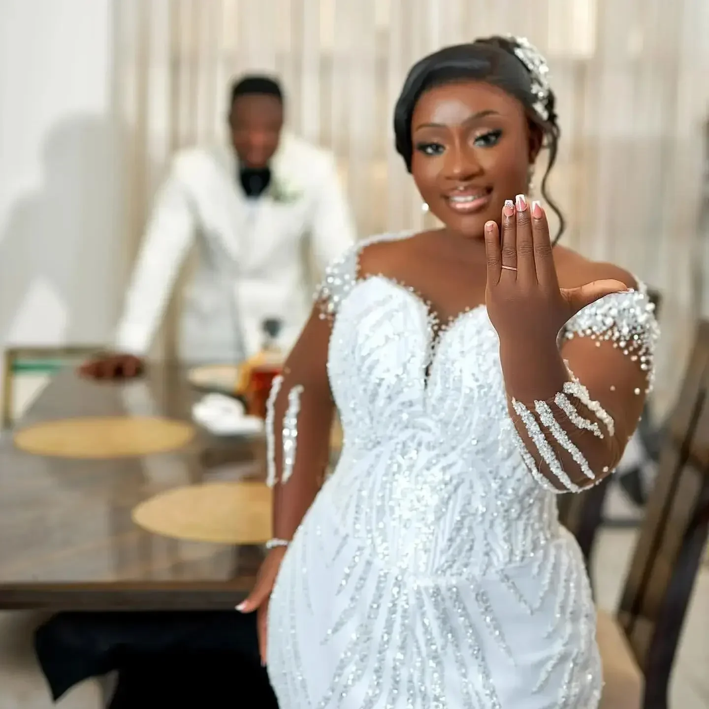 تخصيص تسلق الترتر مطرز فستان الزفاف Vestidos De Novia كم طويل مشد الظهر Aso Ebi حورية البحر زي العرائس