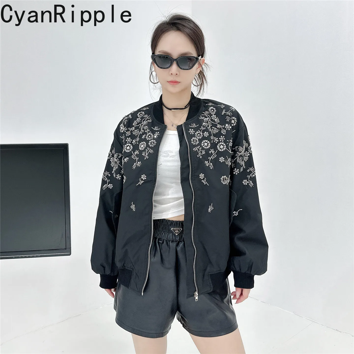 2026 New Autumn Women Black Baseball Jersey Stand Collar Zip Cardigans Coats Luxury Embroidery Beading Loose Bomber Jackets