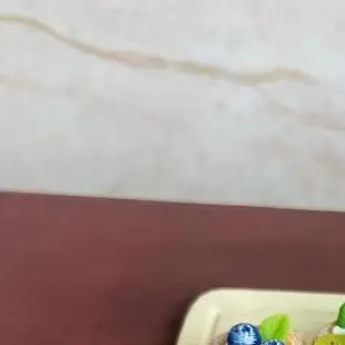 1 ชิ้นบ้านตุ๊กตาจิ๋วอาหารผลไม้สแควร์ทาวเวอร์มินิน่ารักเค้กจำลองของเล่นสำหรับตุ๊กตาอุปกรณ์เสริมเด็กของขวัญ