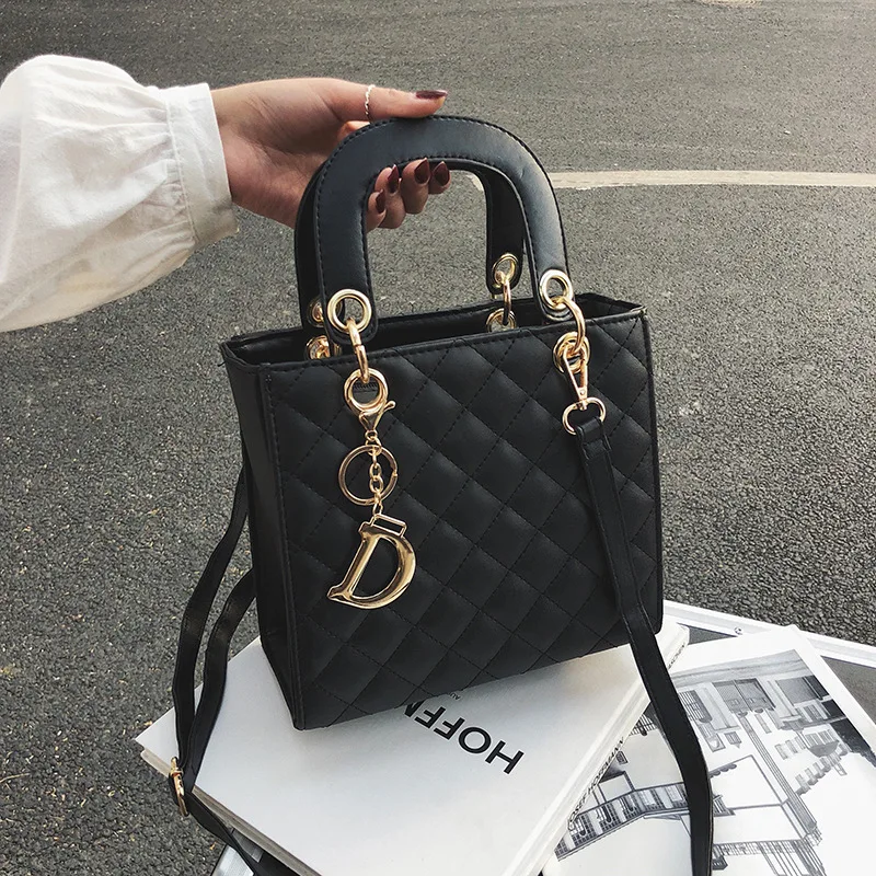 

2023 New Trendy Women Diamond Lattice Shoulder Bag Female Fashion Korean Handle Bag Ladies All Match Crossbody Bag Party Bag