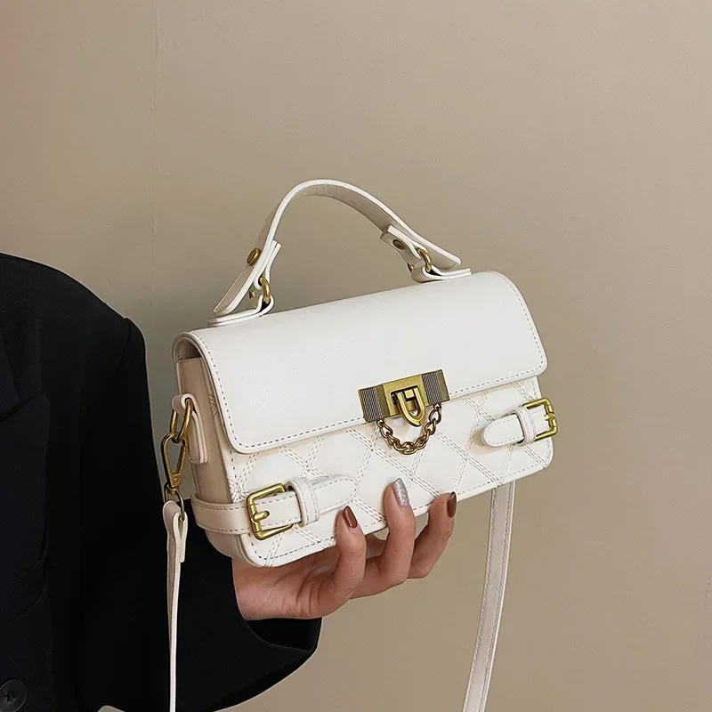 

2025 New Women's Retro Small Square Bag - High-end Niche Diamond Messenger Bag Versatile Fashion Hot Sale