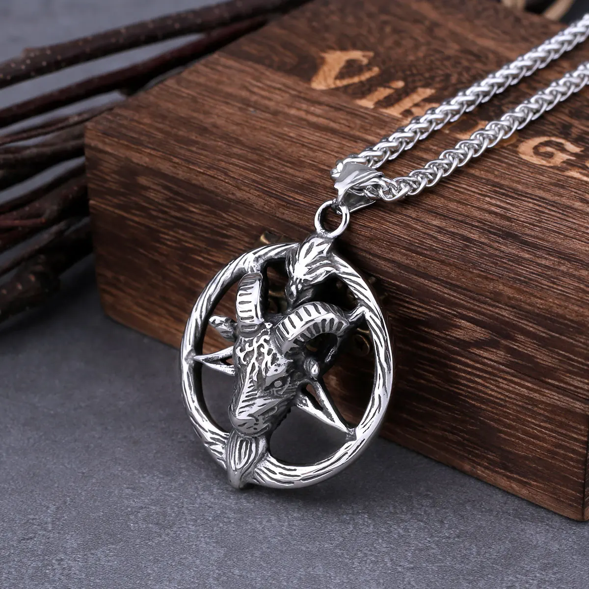 Fashion Animal Satan Ram Pentagram Necklace Men's Stainless Steel Vintage Hip Hop Pendant Necklace Creative Jewelry Dropshipping