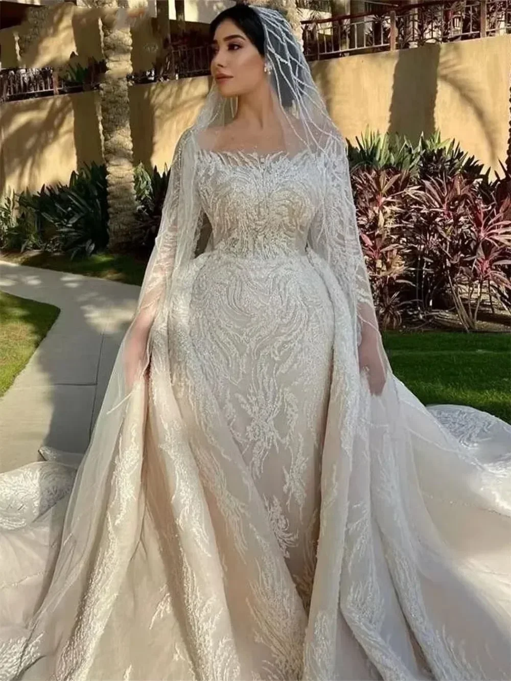 2026 Abito da sposa a sirena a maniche lunghe in raso bianco da donna Abito da sposa Abito da sposa da donna Coda staccabile personalizzato
