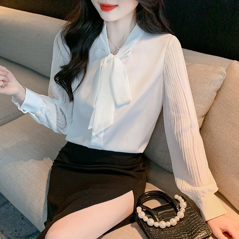 2024 Autumn New White Lace-up Women Shirt Temperament V-Neck Bow Folds Top Solid Long Sleeves Fashion Shirt Women's Clothing