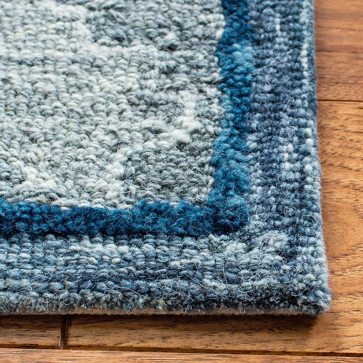 

Safavieh Capri Collection Accent Rug - 3' X 5', Blue & Grey, Handmade Wool, Ideal For High Traffic Areas In Entryway, Living