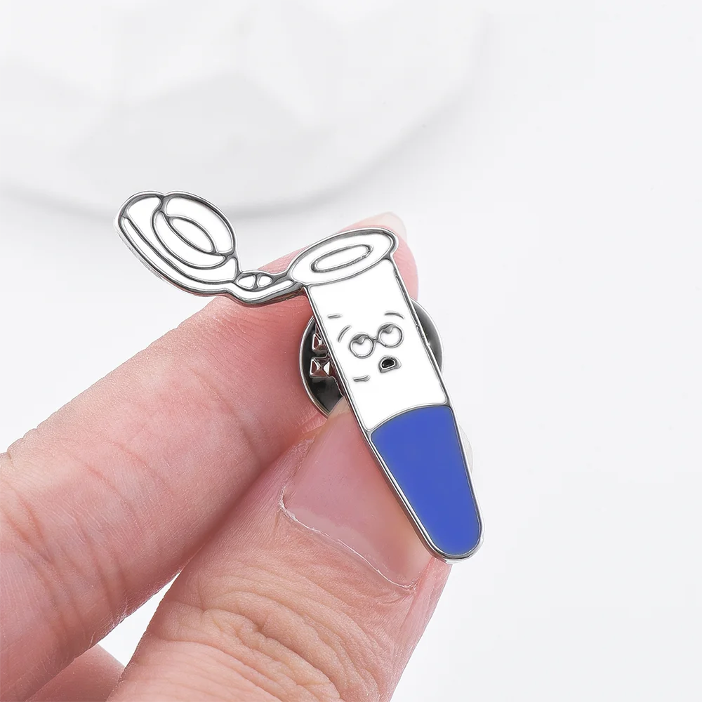 Hanreshe Funny Test Tube Enamel Brooch Medical Pin Pharmacist Lab Experiment Lapel Badge Medicine Jewelry for Doctor Nurse