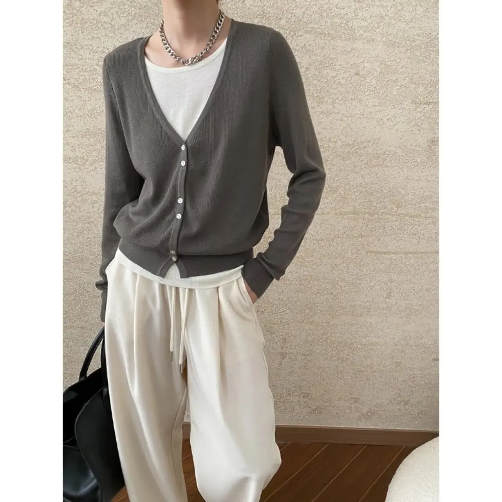 

Sinan Real Wear Школьная шерстяная шелковая трикотажная рубашка с v-образным вырезом, искусственный комплект из двух предметов SN6293