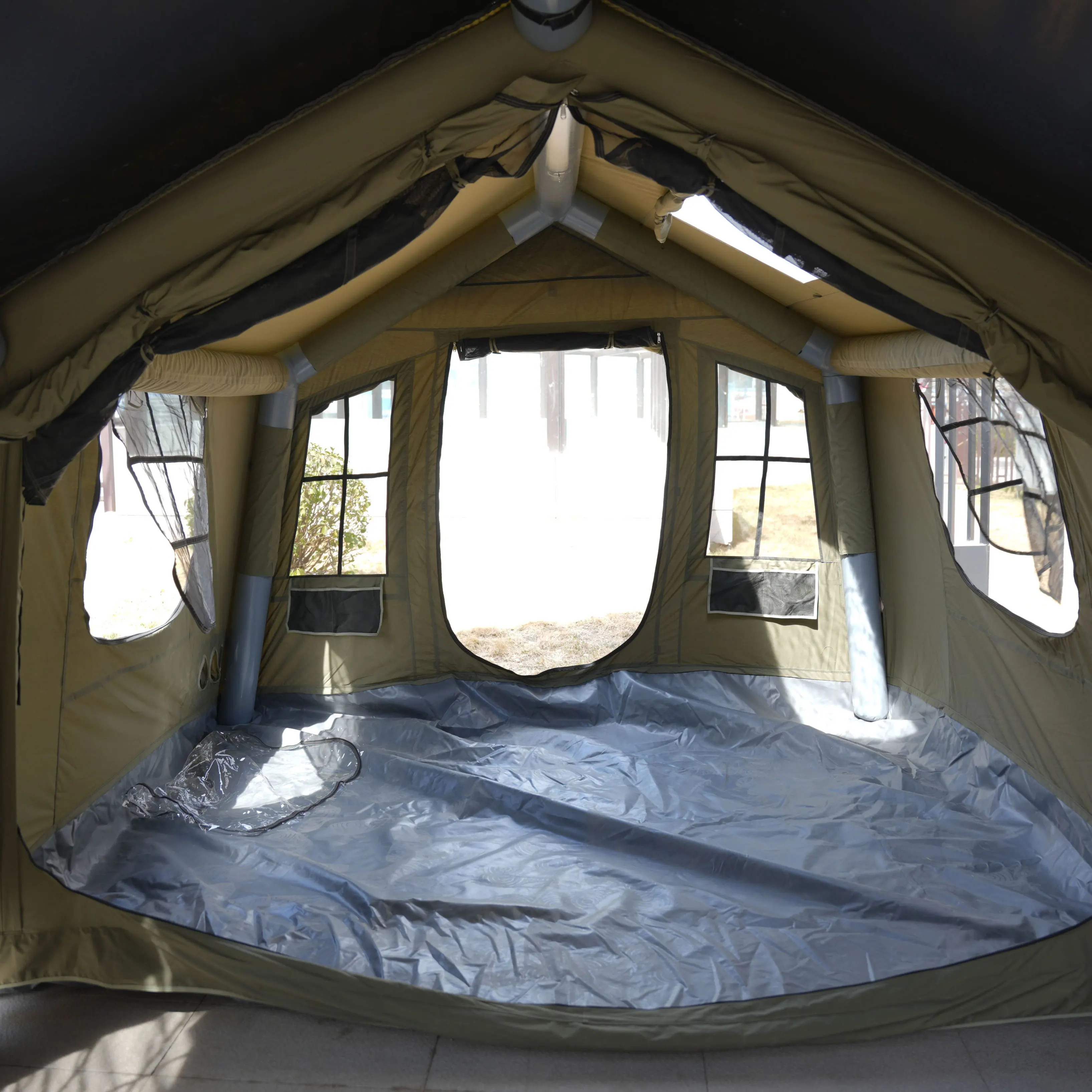 Waterproof 210g Polyester-cotton 10-12 People Inflatable Air Tent Outdoor Winter Glamping Camping Tent for Large Group Trips