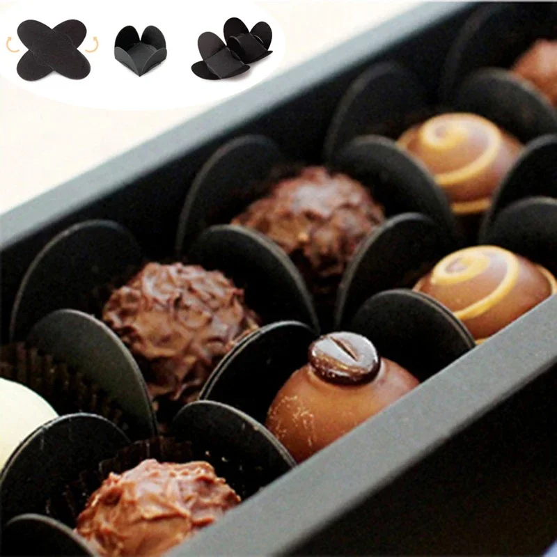 50Pcs Portable Black Kraft Paper Chocolate Candy Trays Chocolate Spacer Base Baking Package for Birthday Wedding Party Decor