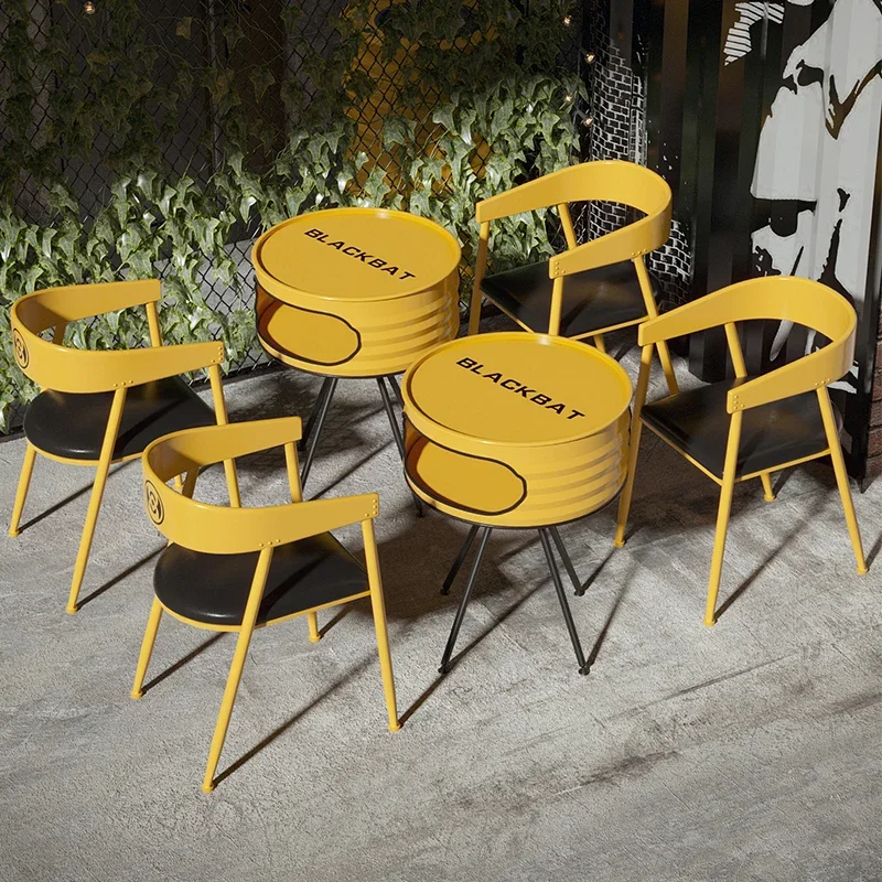 Industrial style tables and chairs Internet celebrity billiards room Cafe Milk tea reception area Bar Qing Bar Outdoor