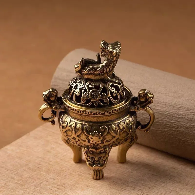 Vintage Alloy Incense Burner Stick Holder Three Legged Hollow Out Mini Sandalwood Censer Incense Burner Home Decoration