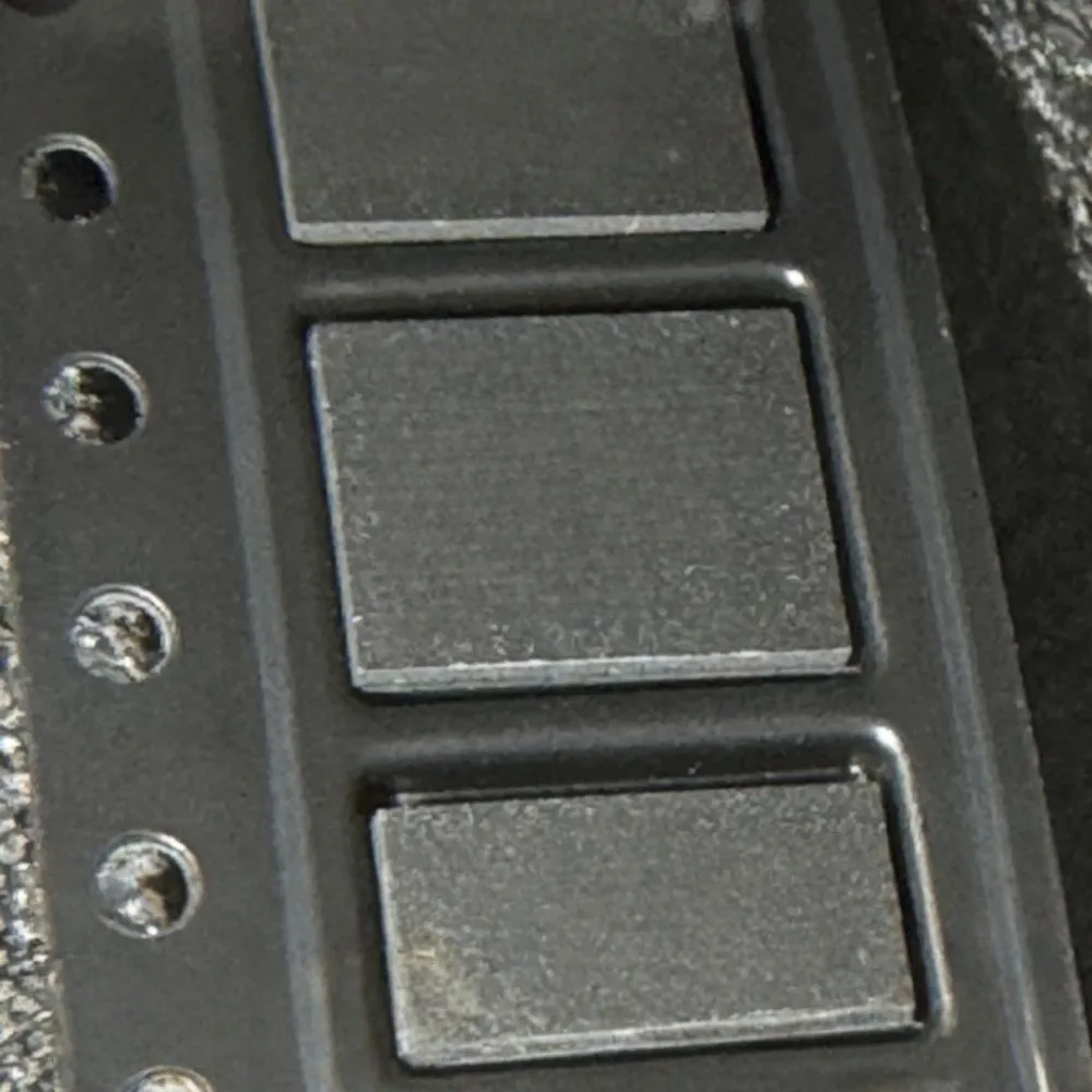 1-20PCS AUO-11306 IS61WV25616BLL-10BLI XB7608 XB7608AJ ICL8038CCPD ICL8038