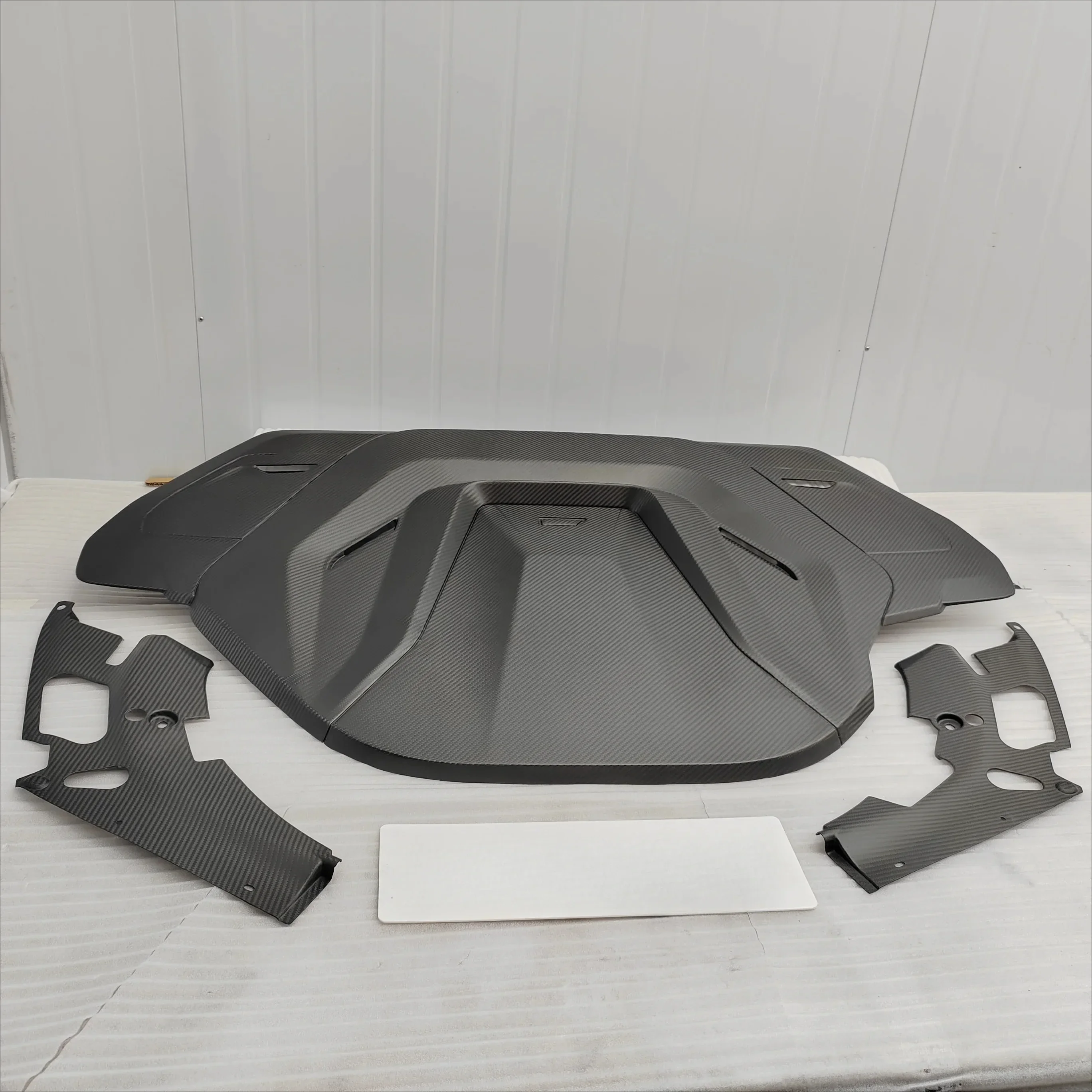 Carbon Fiber Engine Hood Cover replacement Body Kits For BMW i4  Engine interior Trim