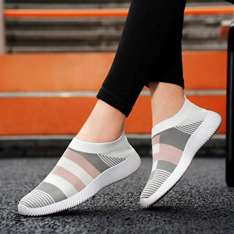 

Women Casual Sports Mesh Breathable New Flat Bottomed Outdoor Walking Comfortable Vulcanized Shoes Casual Loafers Zapatos Mujer