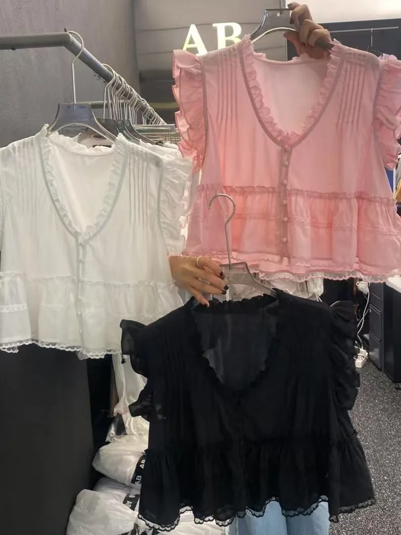 Summer New V-ne Lace Trim Flng Sve irt Women's Chic Patchwork Design Sense Top Loose Fit ort Sve Pure Color