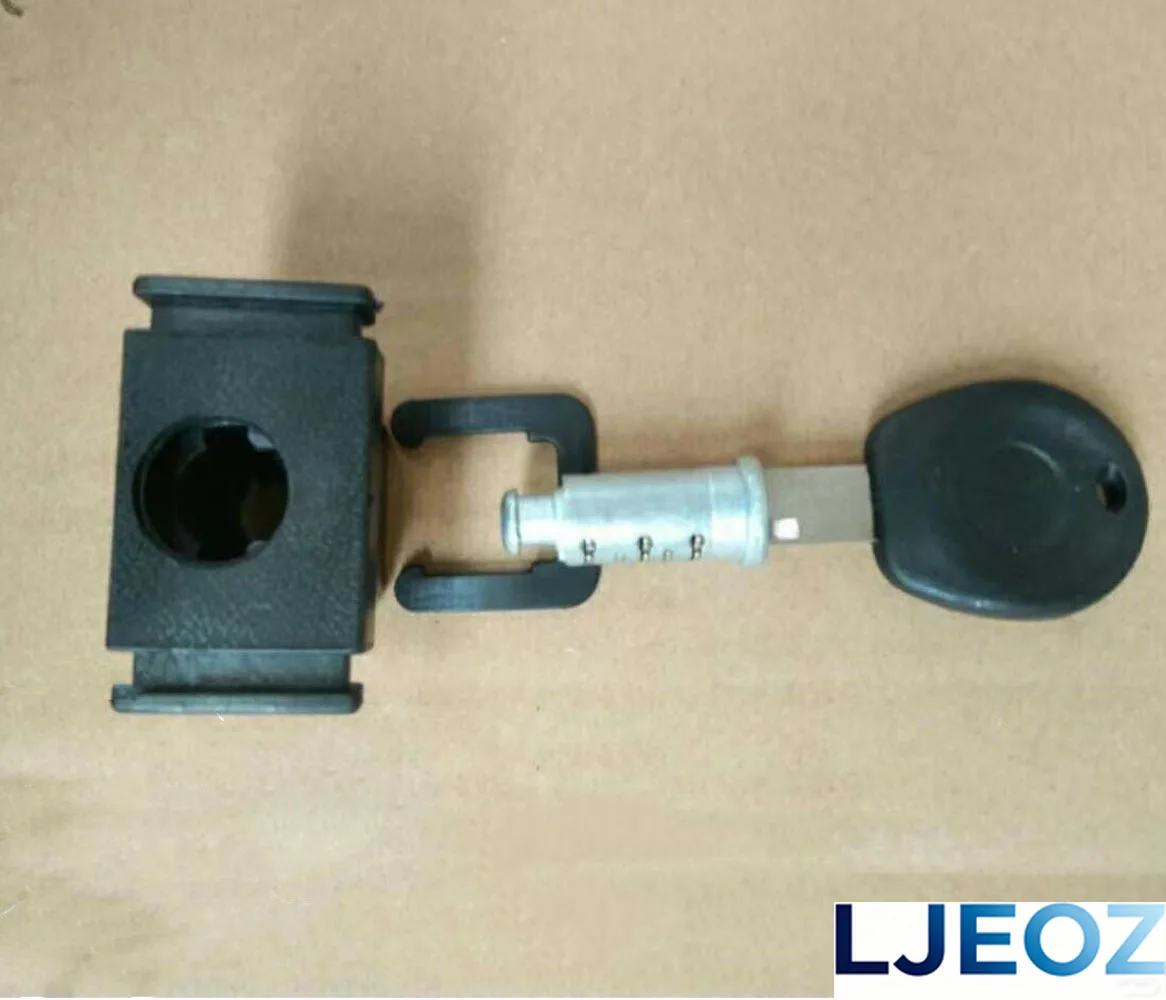 Núcleo chave para santana 3000 zhijun carro luva compartimento de armazenamento copiloto cilindro fechadura dianteira com uma chave de bloqueio escudo 1pcs