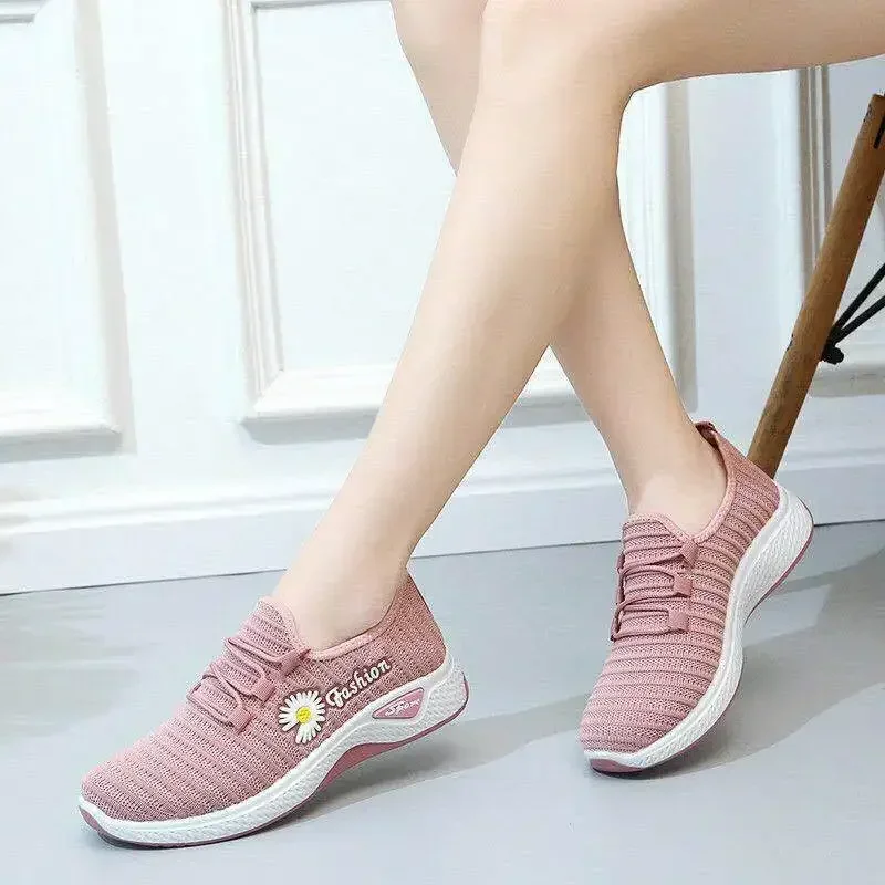 Women's Shoes Autumn New Old Beijing Cloth Shoes Small Daisies Women's Casual Sports  Walking Shoes