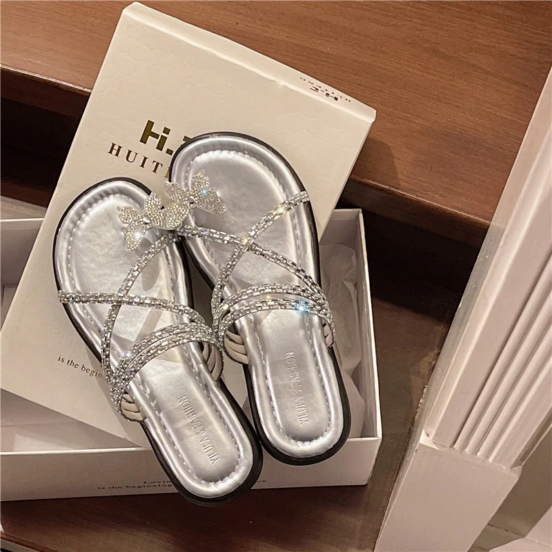 Вэньваньские тапочки без шнуровки на низком каблуке, новинка лета 2024, универсальные сандалии на плоской подошве в сказочном стиле Вэньваньские тапочки без шнуровки на низком каблуке, новинка лета 2024, универсальные сандалии на плоской подошве в сказочном стиле