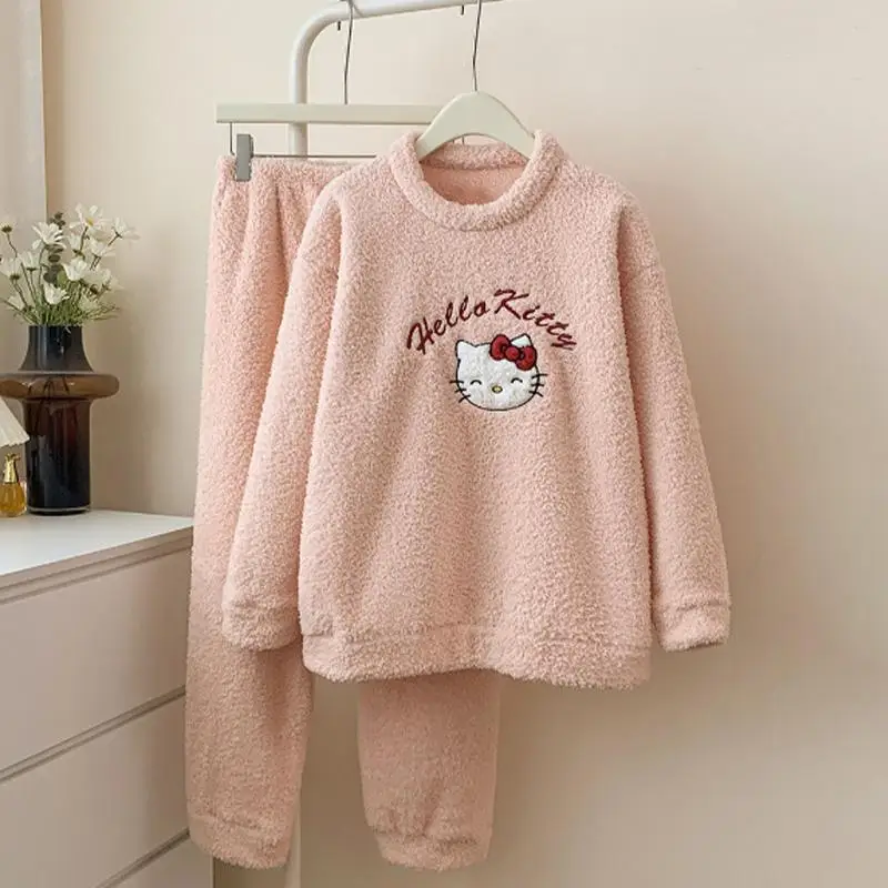 

Осенне-зимний пижамный комплект Hello Kitty, утепленная женская домашняя одежда из кораллового флиса с рисунком аниме Sanrio, милые пижамы с круглым вырезом