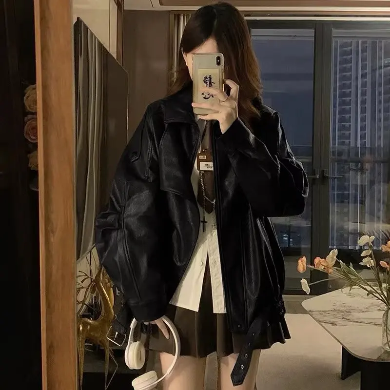 معاطف نسائية من جلد البولي يوريثان الصناعي سترات متينة بحزام وسحاب وياقة مقلوبة وأكمام طويلة ملابس خروج غير رسمية فضفاضة لربيع وخريف 2025