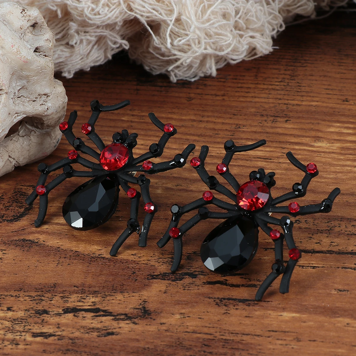 

1 Pair Spider Design Crystal Earrings Hoops Alloy Studs Lightweight 19G Halloween Costume Accessories Wedding Party Gift For