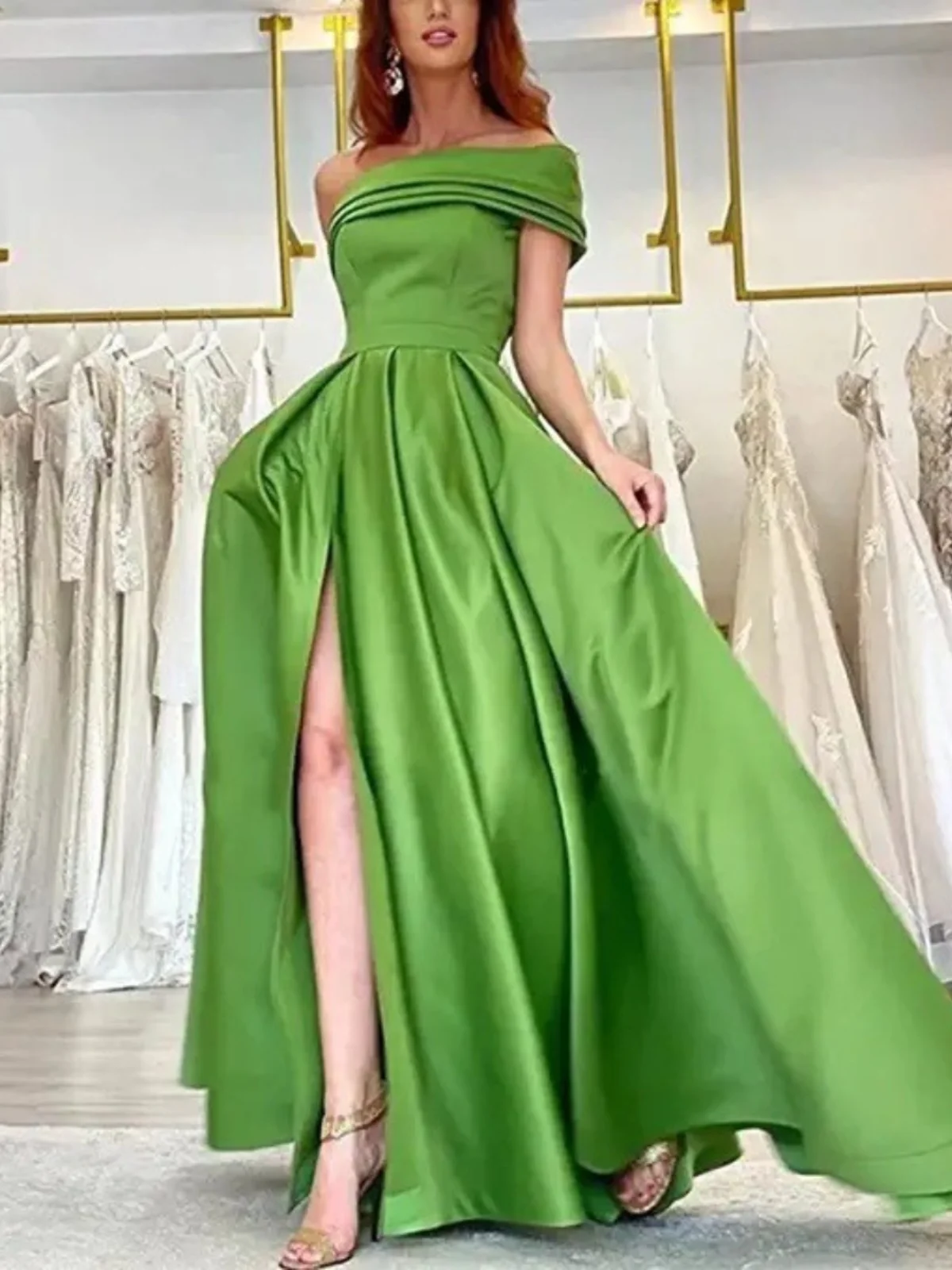 إلي ساتان للسهرات دكتور تنورة منتفخة بفتحة عالية لعيد الميلاد من ألياف البوليستر ميدي دكتور #3